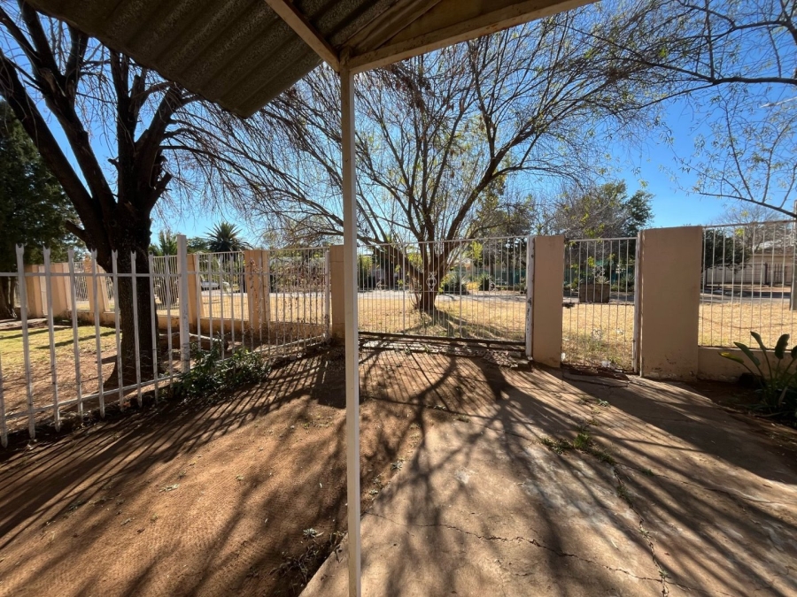  Bedroom Property for Sale in Bloemhof North West